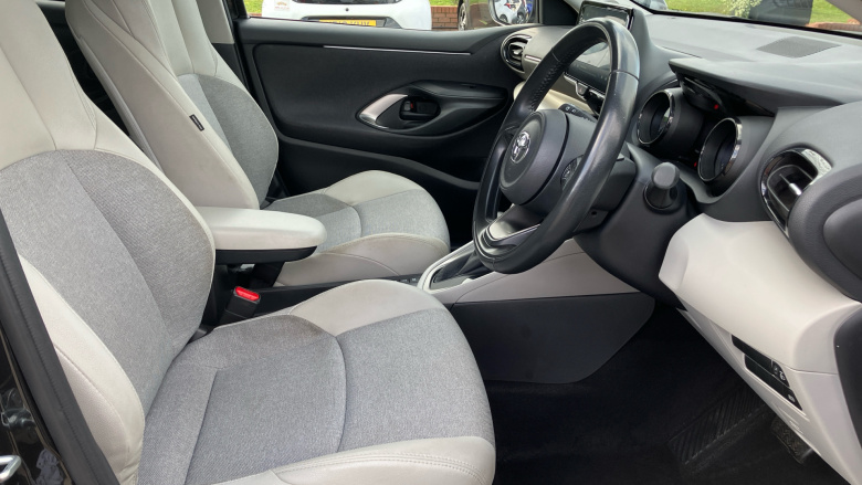 Toyota Yaris 1.5 Hybrid Excel 5dr CVT Hybrid Hatchback